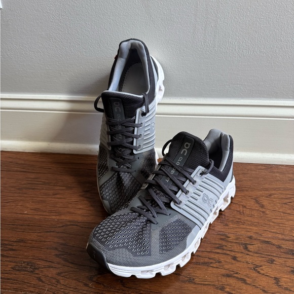On Cloud Men’s Gray Running Shoe - Picture 2 of 6